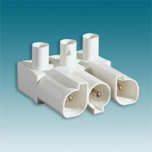 CONECTOR 3 POLOS TIPO PLUG FEMEA S/CABO